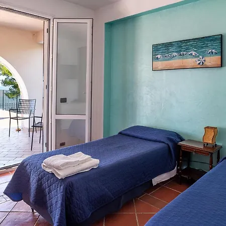 Casa Grecale アッチャロリ